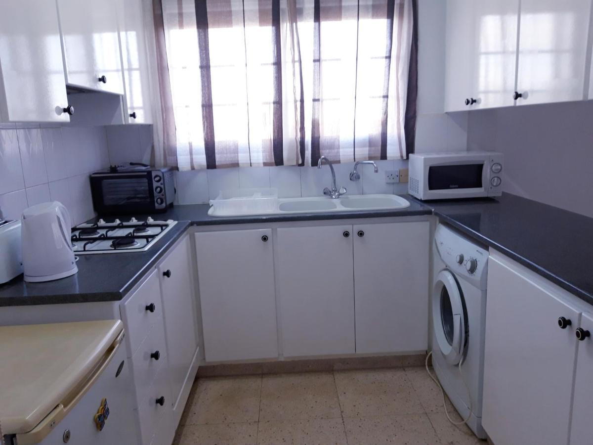 La Veranda Sea View Apartments Larnaca Exterior photo