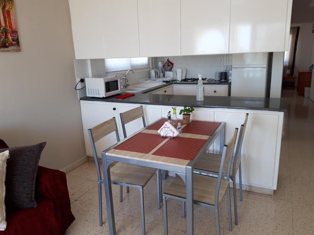 La Veranda Sea View Apartments Larnaca Exterior photo