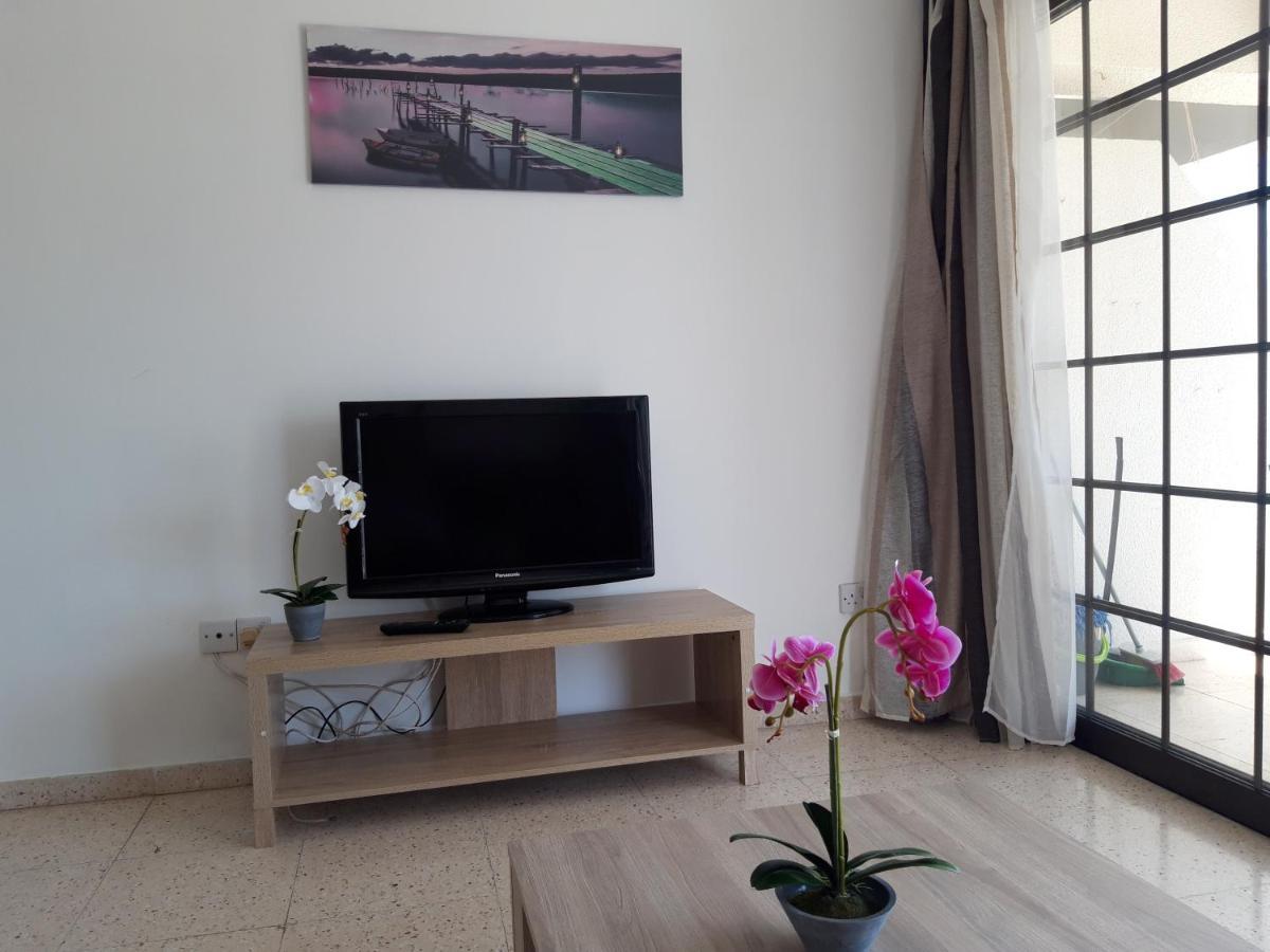 La Veranda Sea View Apartments Larnaca Exterior photo
