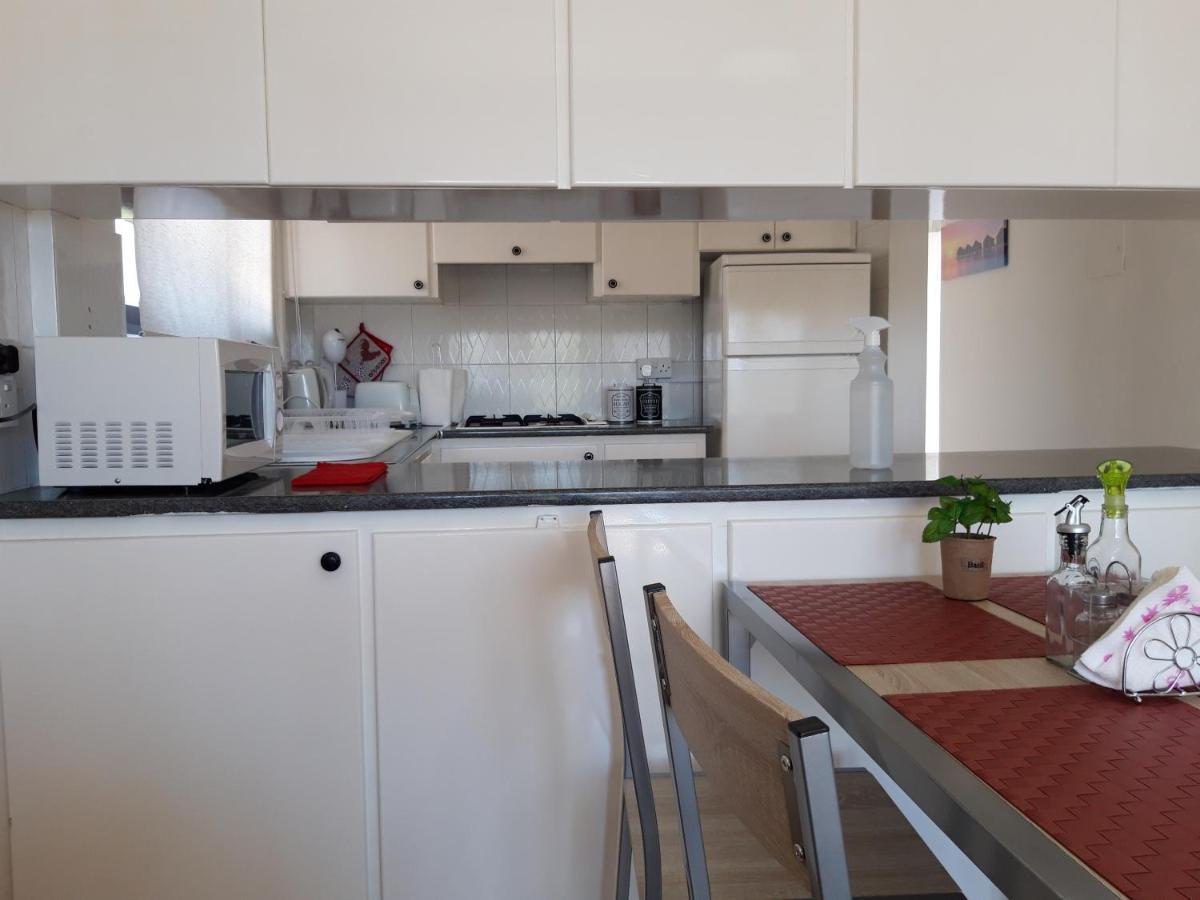 La Veranda Sea View Apartments Larnaca Exterior photo