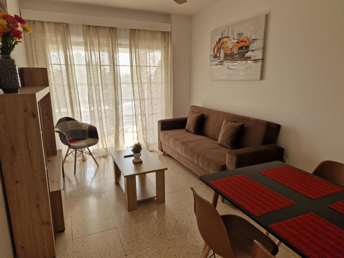 La Veranda Sea View Apartments Larnaca Exterior photo