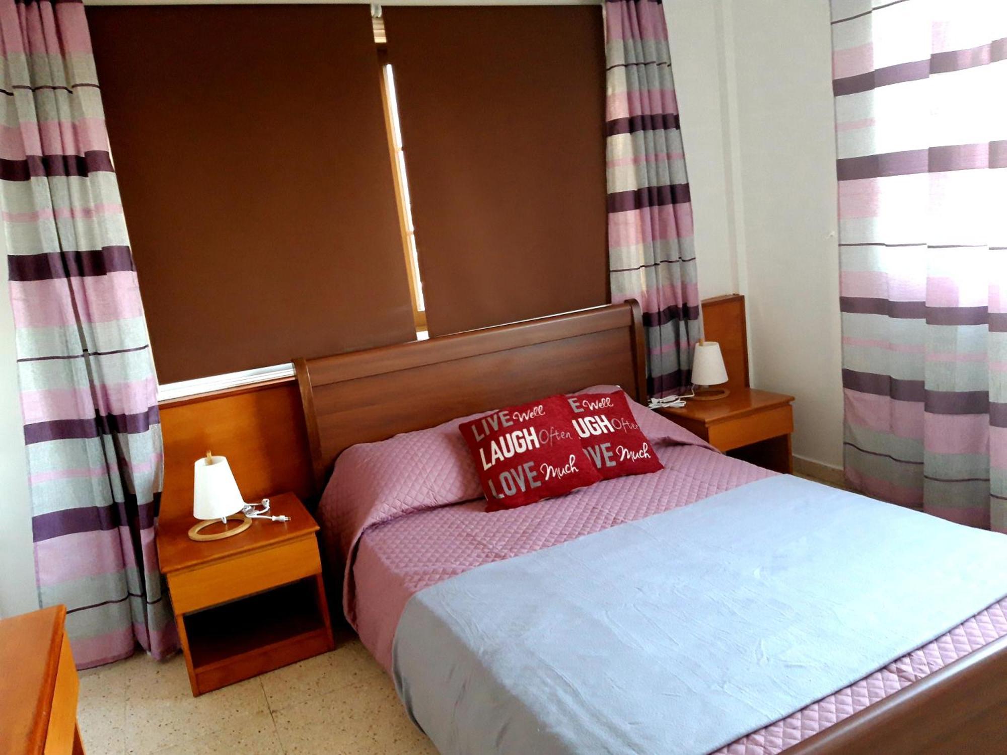 La Veranda Sea View Apartments Larnaca Room photo
